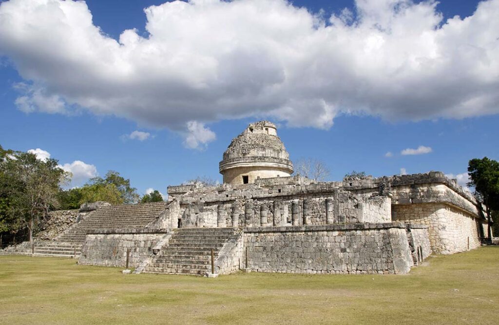 El Observatorio, Chichén Itzá, Yucatán.